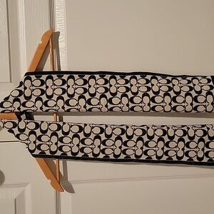 NWOT Coach Reversable Glitter Monogram Scarf in Black and Cream